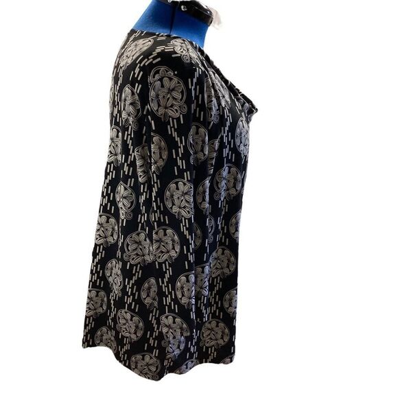 LIZ CLAIBORNE WOMAN,Top,Black & Tan,Size 2X,Cowl Neck, floral,3/4 length sleeves - Picture 2 of 8